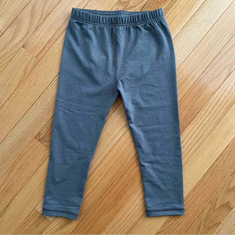 Like New 🆕 3T REI Kids Charcoal Gray Stretch base layer